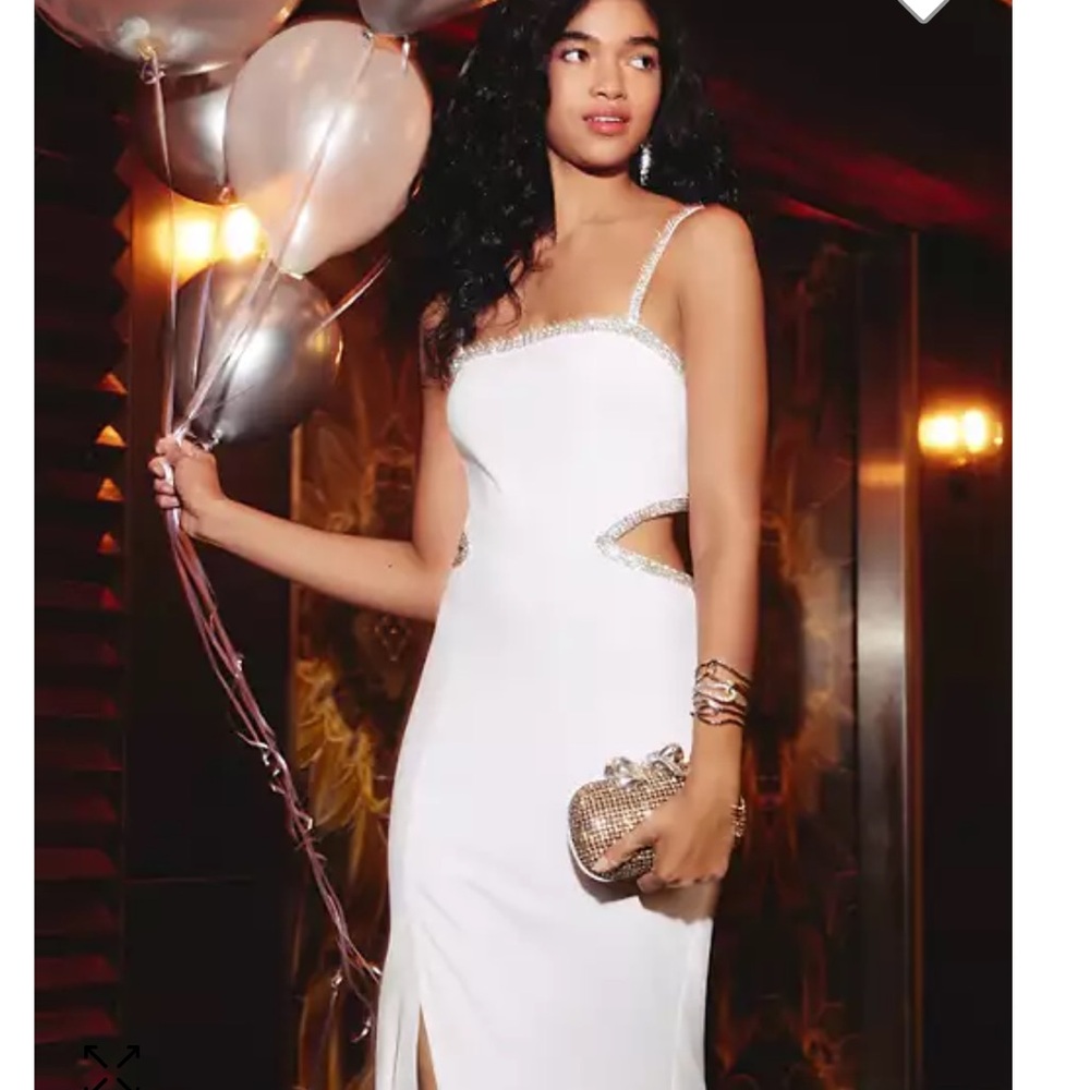 DRESS THE POPULATION ARIANA EMBELLISHED GOWN